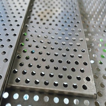 Báo giá uốn, cắt, đục lỗ thép tấm dày 1mm 2mm 3mm 4mm 5mm 6mm 7mm 8mm 10mm...