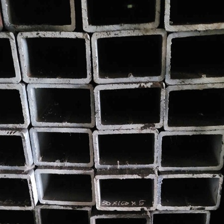 Thép hộp 50x100x5 mm (5ly)